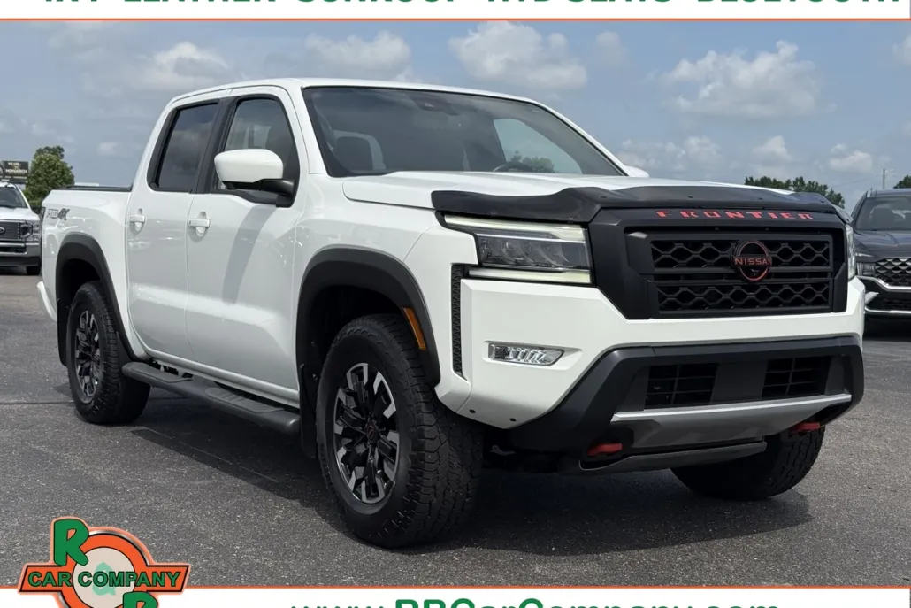 2022 Nissan Frontier Crew Cab PRO-4X photo 1