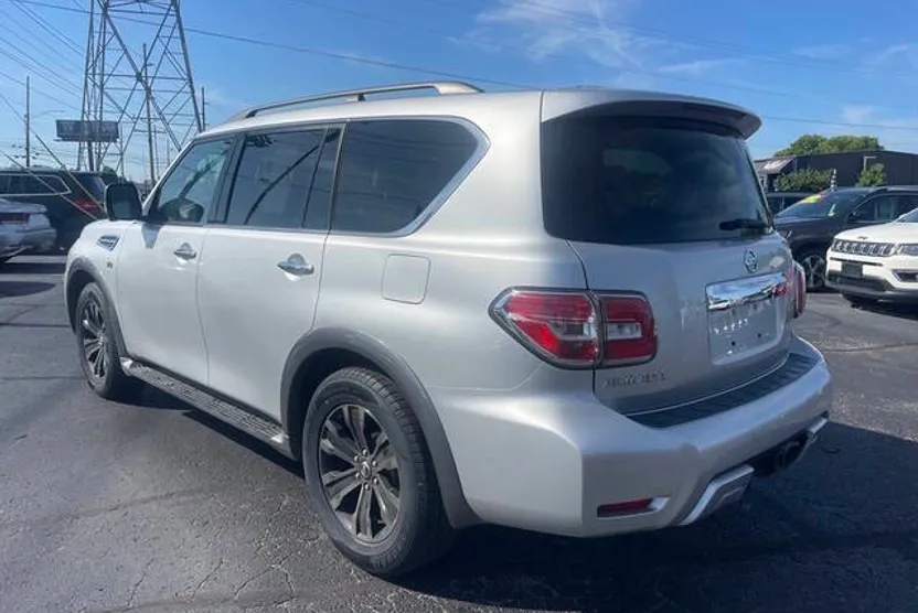 2017 Nissan Armada Platinum photo 1