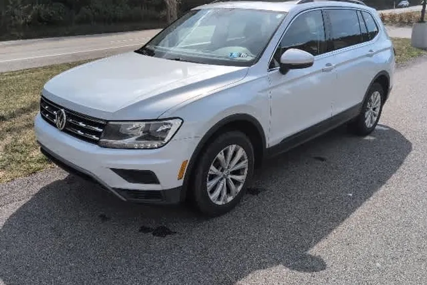 2019 Volkswagen Tiguan SE photo 1