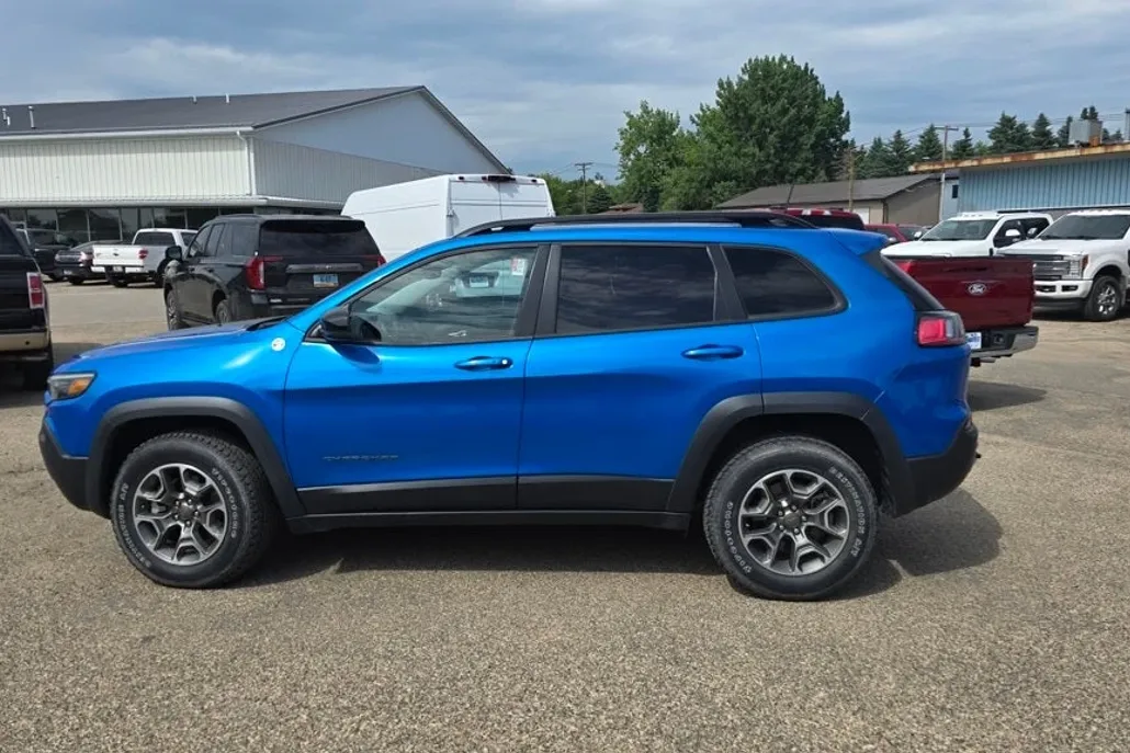 2022 Jeep Cherokee Trailhawk photo 1