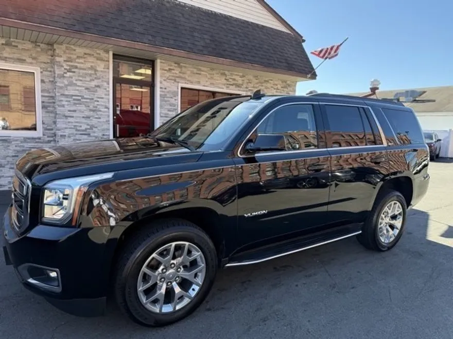 2019 Gmc Yukon SLT photo 1