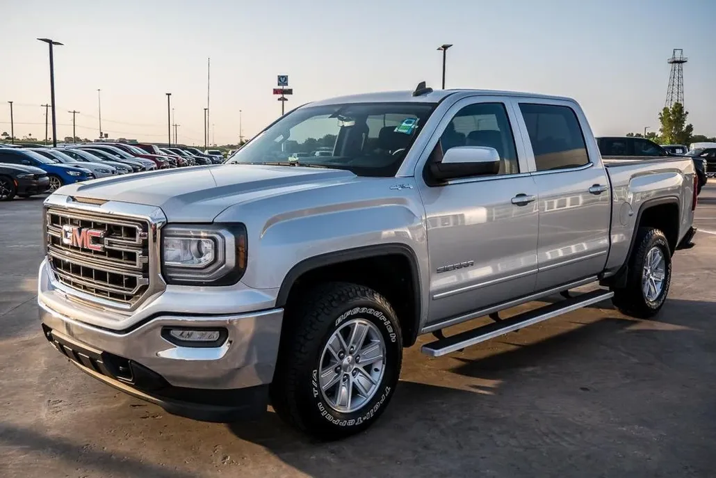 2016 Gmc Sierra 1500 SLE photo 1