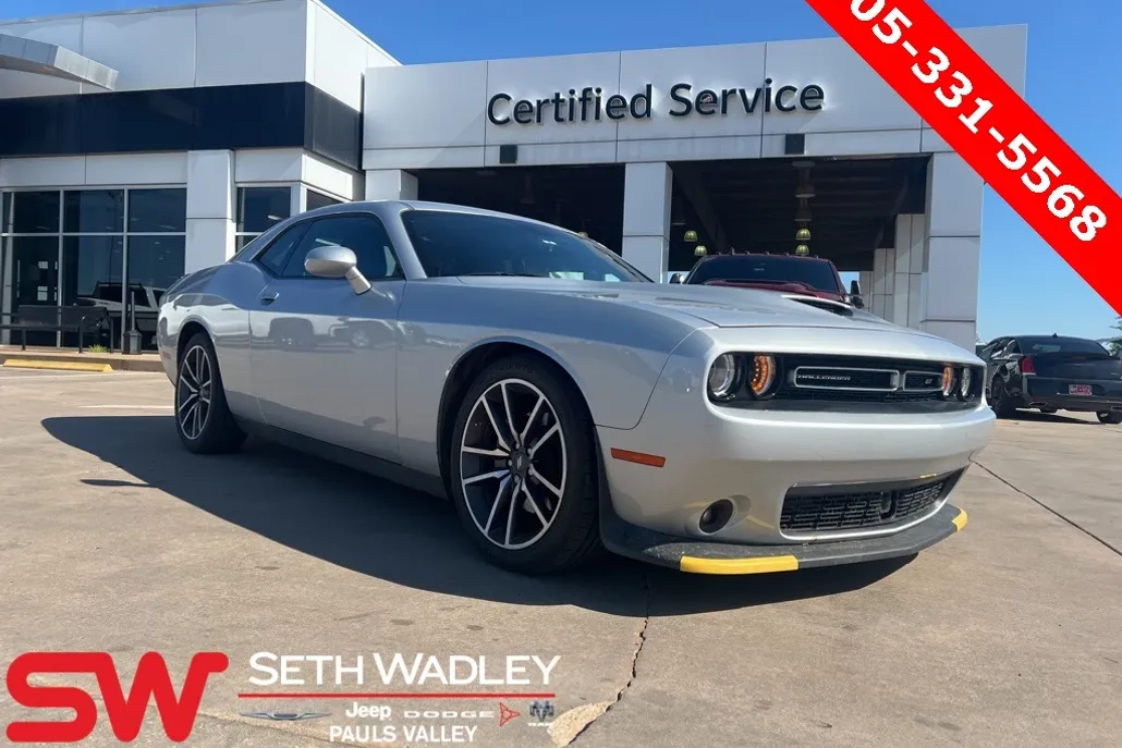 2023 Dodge Challenger GT photo 1