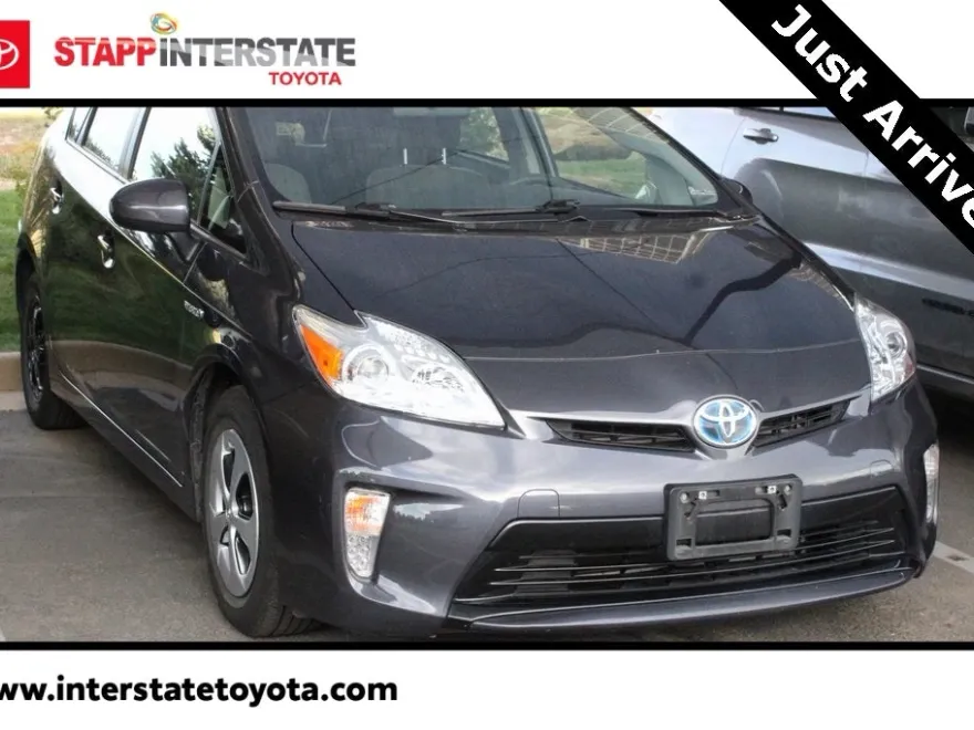 2015 Toyota Prius Two photo 1