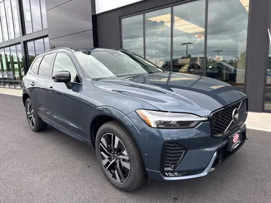 2026 Volvo XC60 B5 Plus photo 1
