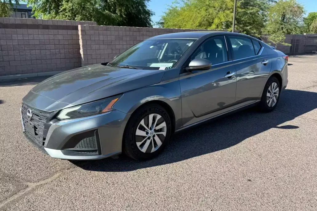 2023 Nissan Altima 2.5 S photo 1