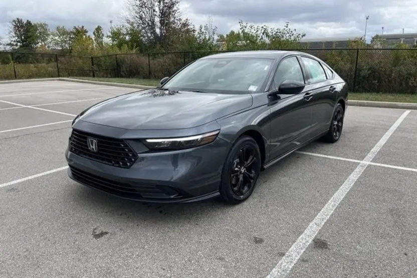 2025 Honda Accord SE photo 1