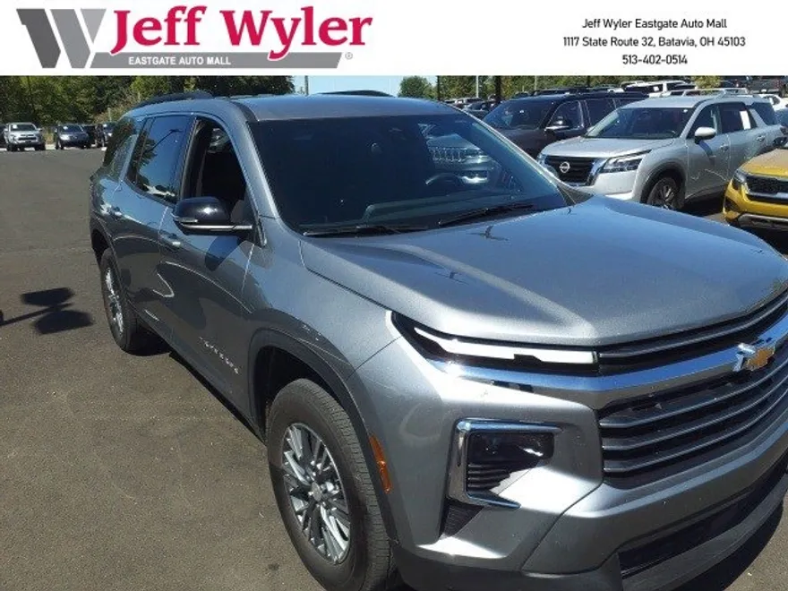 2024 Chevrolet Traverse photo 1