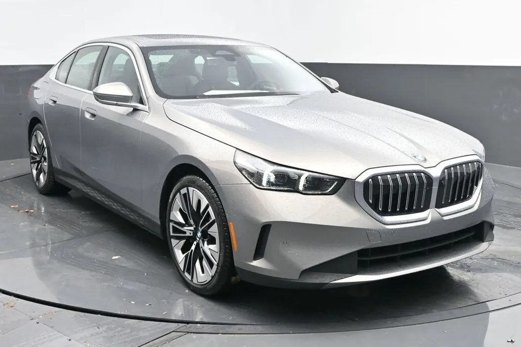 2025 Bmw 530i photo 1
