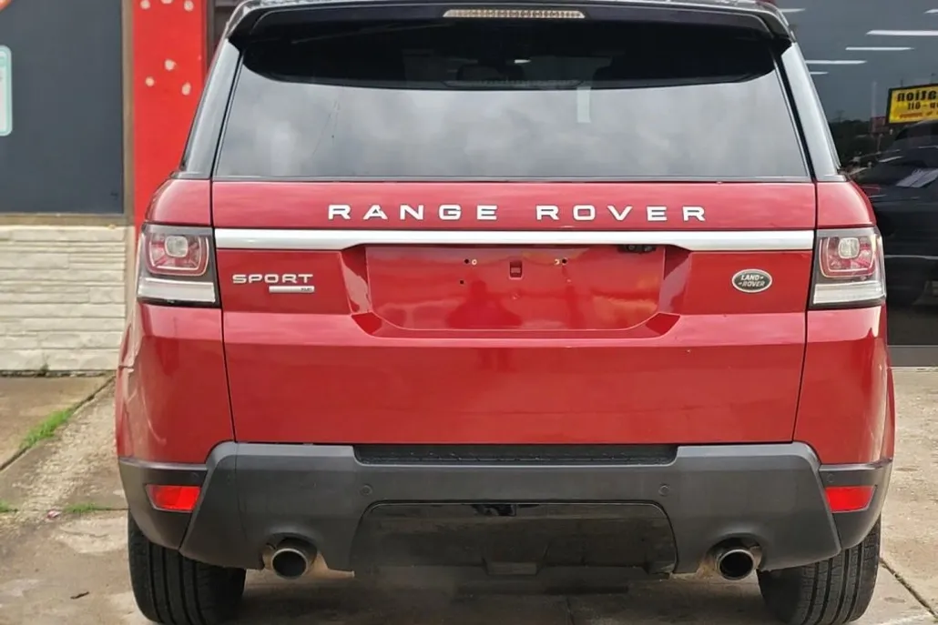 2016 Land Rover Range Rover Sport SE photo 1