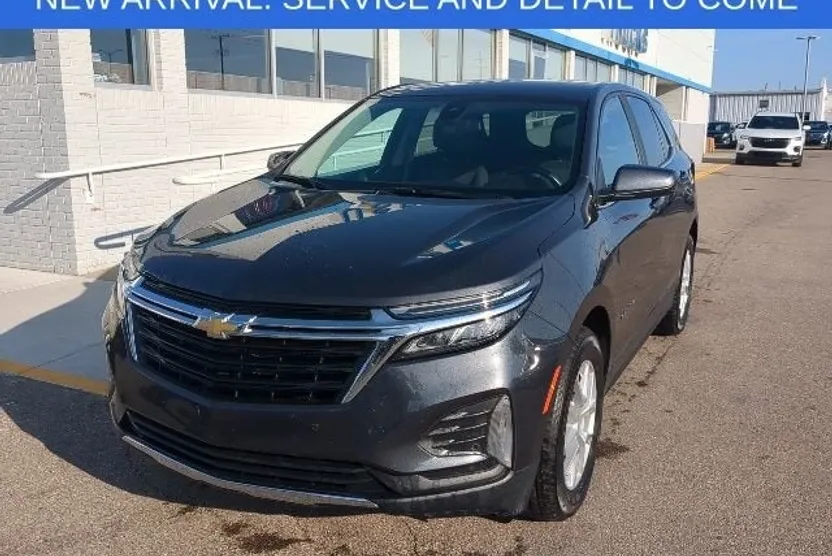 2022 Chevrolet Equinox LT photo 1
