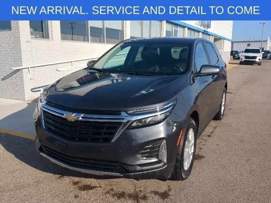 2022 Chevrolet Equinox LT photo 1