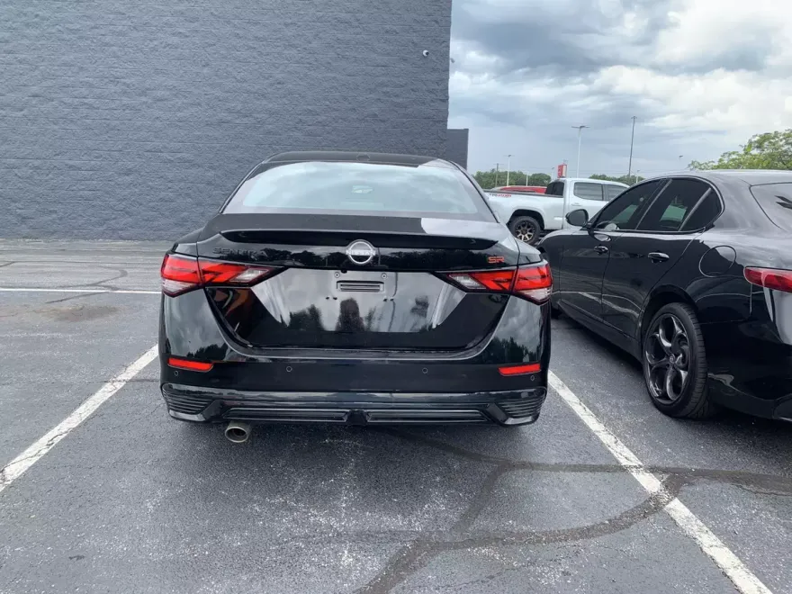 2025 Nissan Sentra SR photo 1