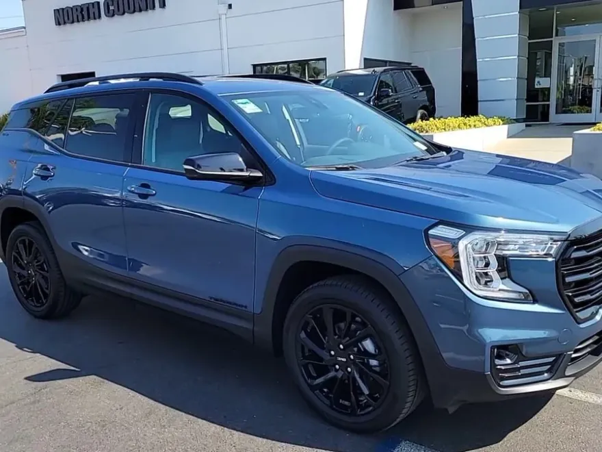 2024 Gmc Terrain SLT photo 1