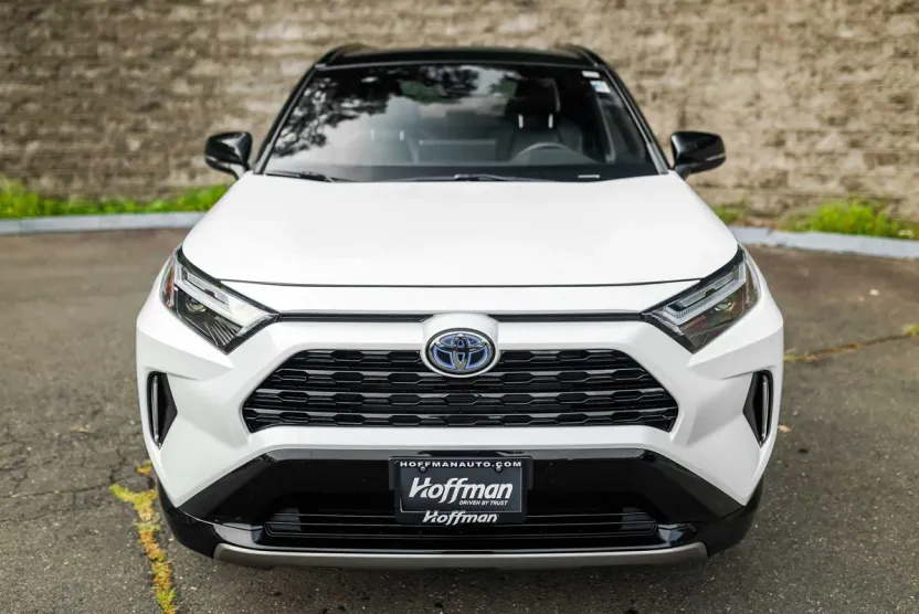 2023 Toyota RAV4 Hybrid XSE photo 1