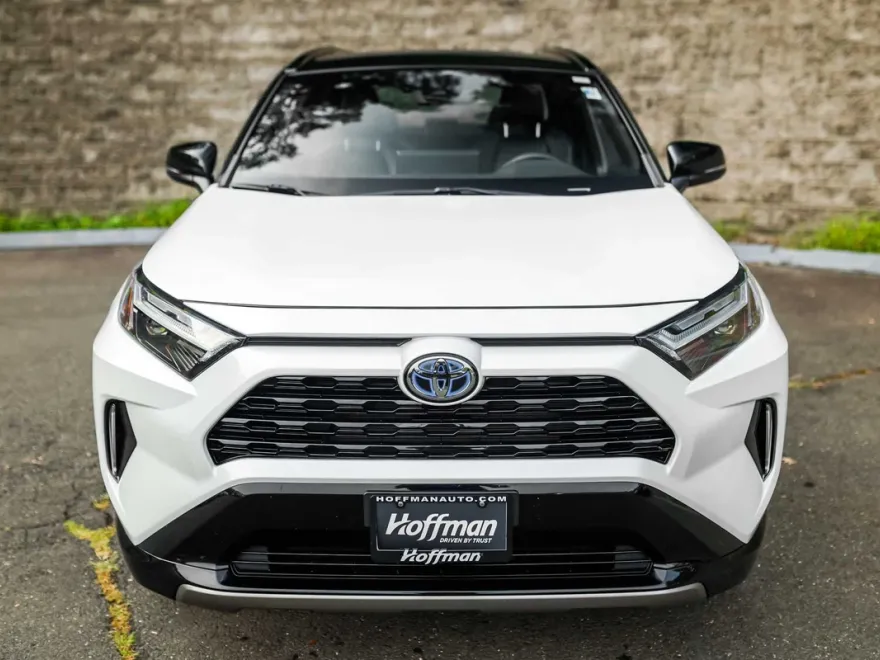 2023 Toyota RAV4 Hybrid XSE photo 1
