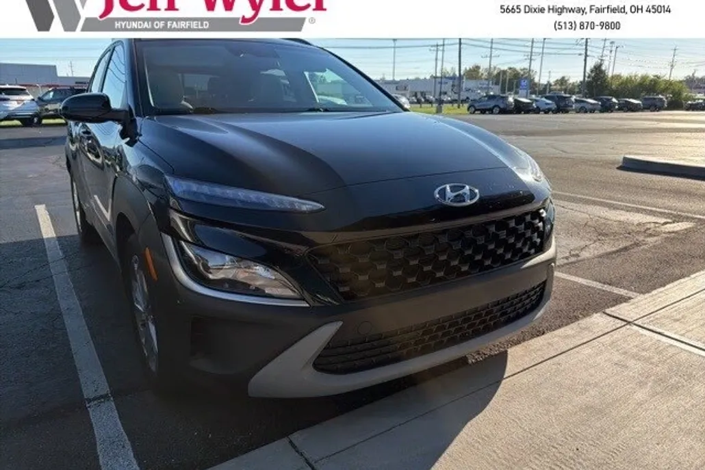 2023 Hyundai Kona SEL photo 1