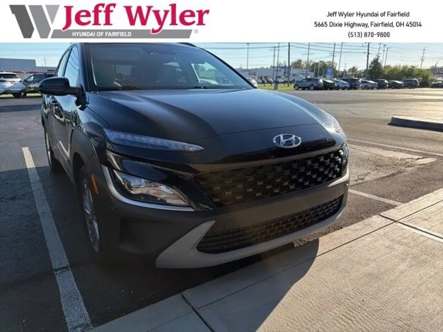 2023 Hyundai Kona SEL photo 1