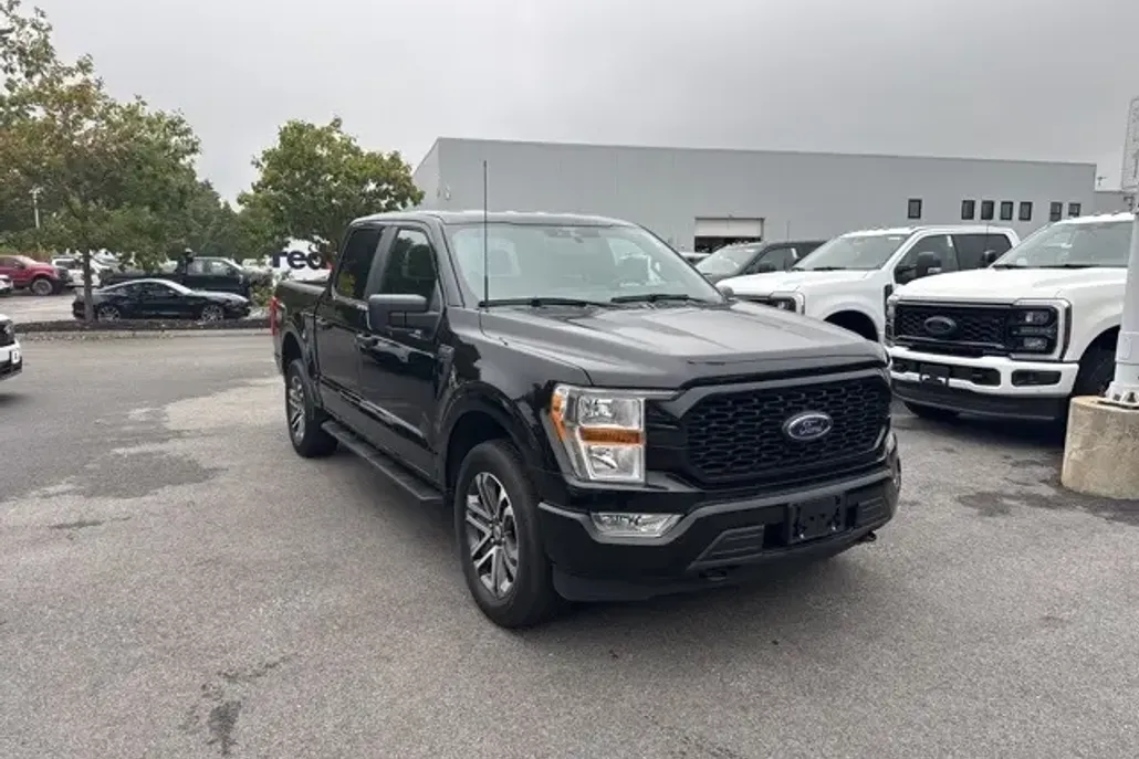 2022 Ford F-150 XL photo 1