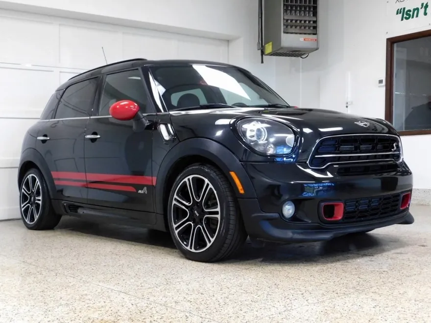 2015 Mini Countryman S ALL4 photo 1