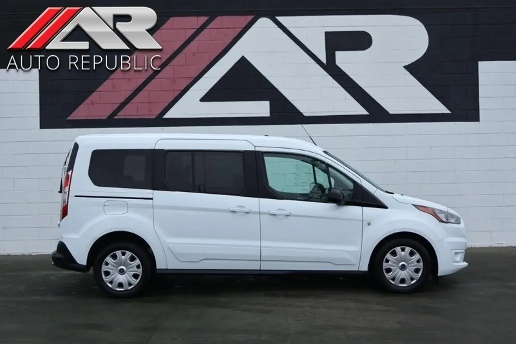 2022 Ford Transit XLT photo 1
