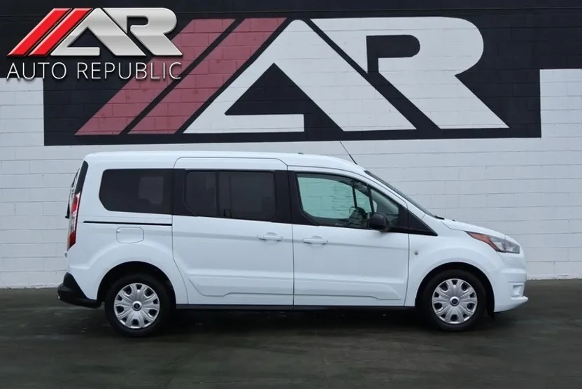 2022 Ford Transit XLT photo 1