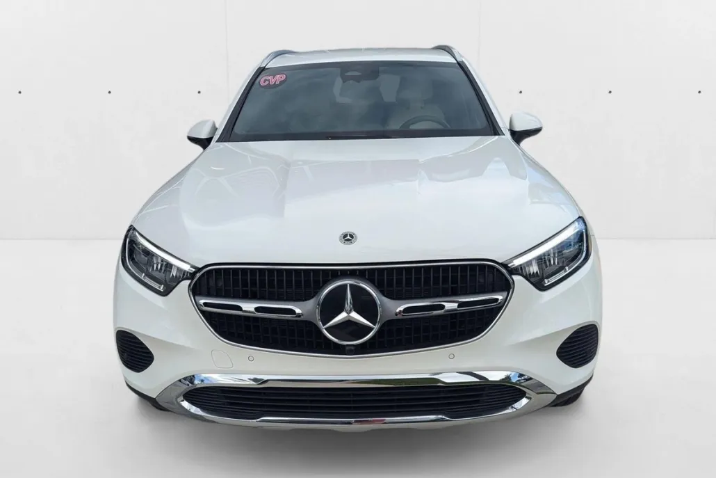 2025 Mercedes Benz GLC 300 4MATIC photo 1