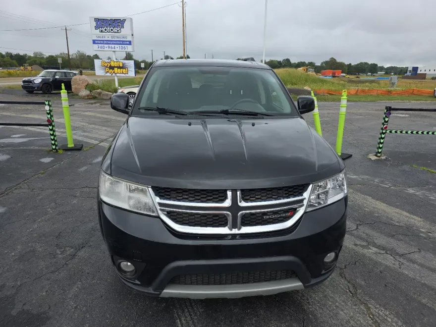2017 Dodge Journey SXT photo 1