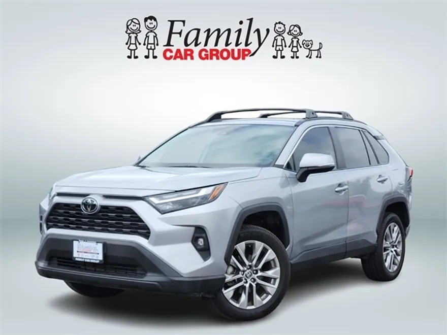 2024 Toyota RAV4 XLE Premium photo 1