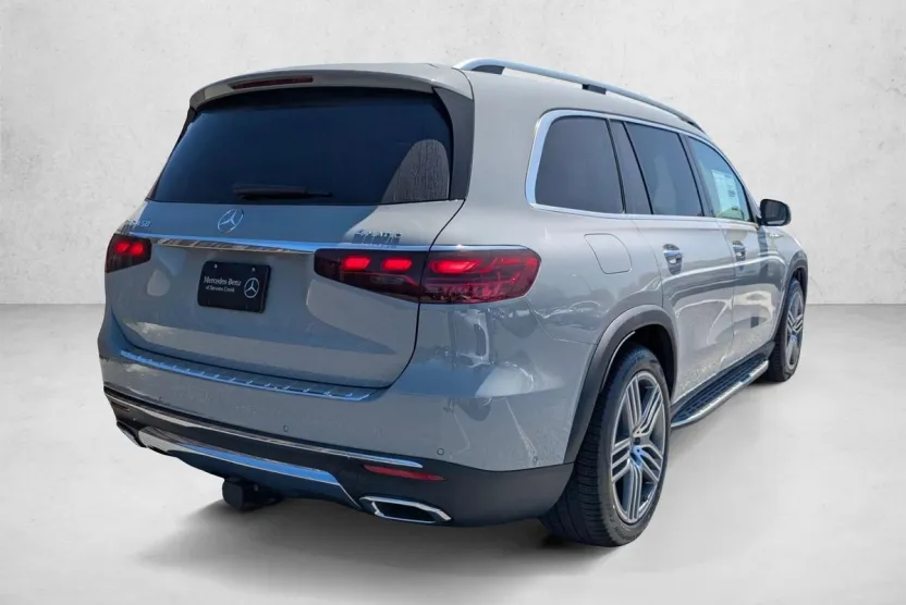 2025 Mercedes Benz GLS 450 4MATIC photo 1