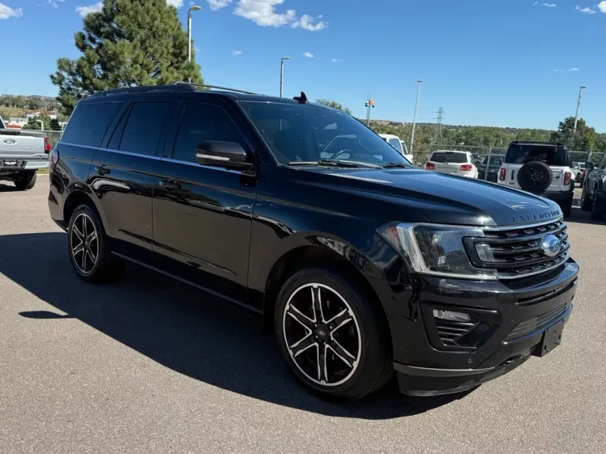 2020 Ford Expedition Limited photo 1