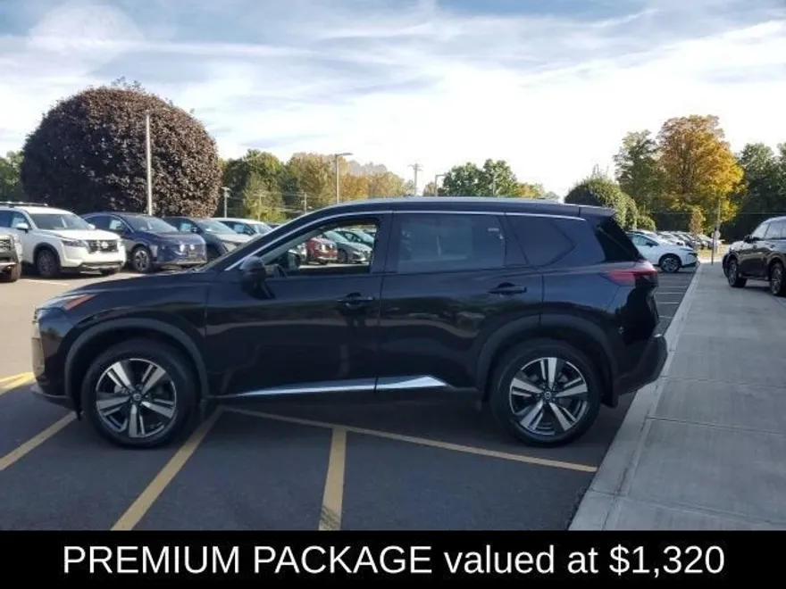 2021 Nissan Rogue SL photo 1