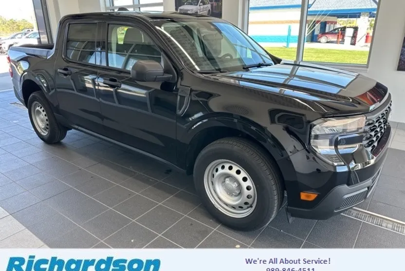 2025 Ford Maverick XL photo 1