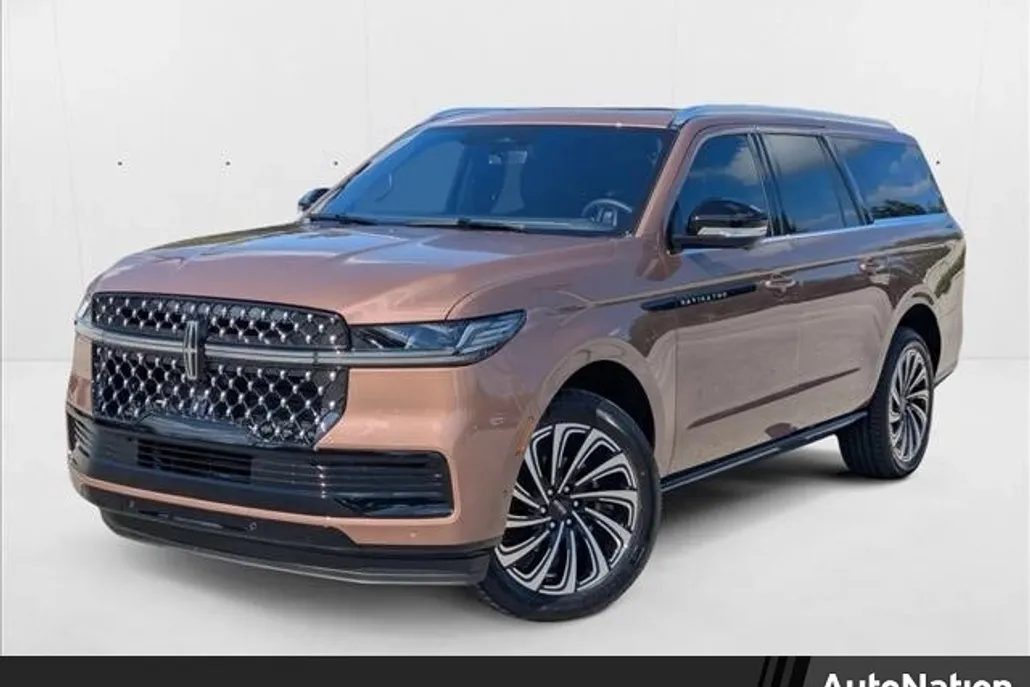 2025 Lincoln Navigator Black Label photo 1