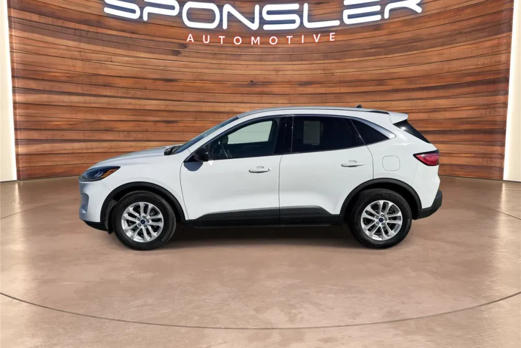 2022 Ford Escape SE photo 1