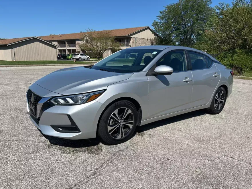 2021 Nissan Sentra SV photo 1