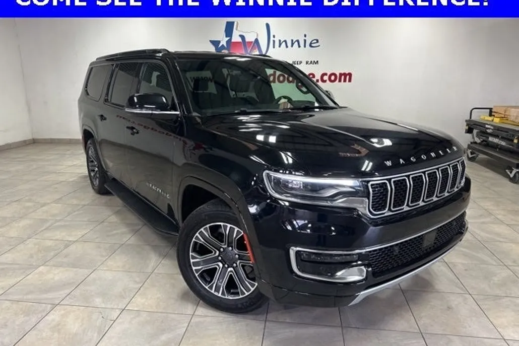 2023 Jeep Wagoneer L Series II photo 1