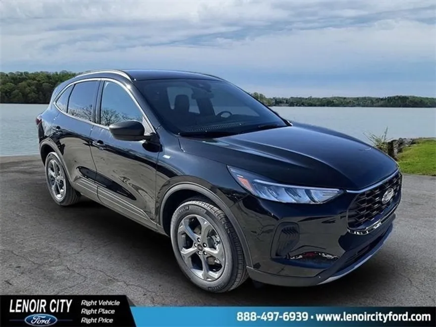 2025 Ford Escape ST-Line photo 1