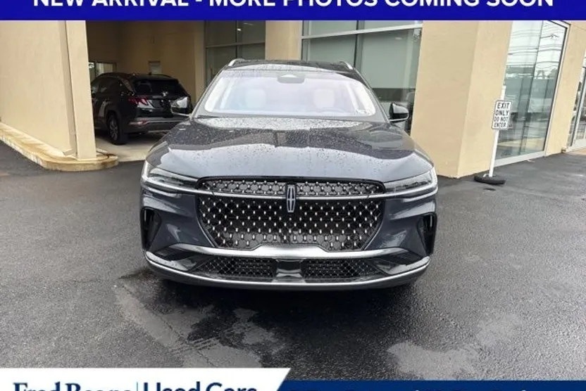 2024 Lincoln Nautilus Black Label photo 1