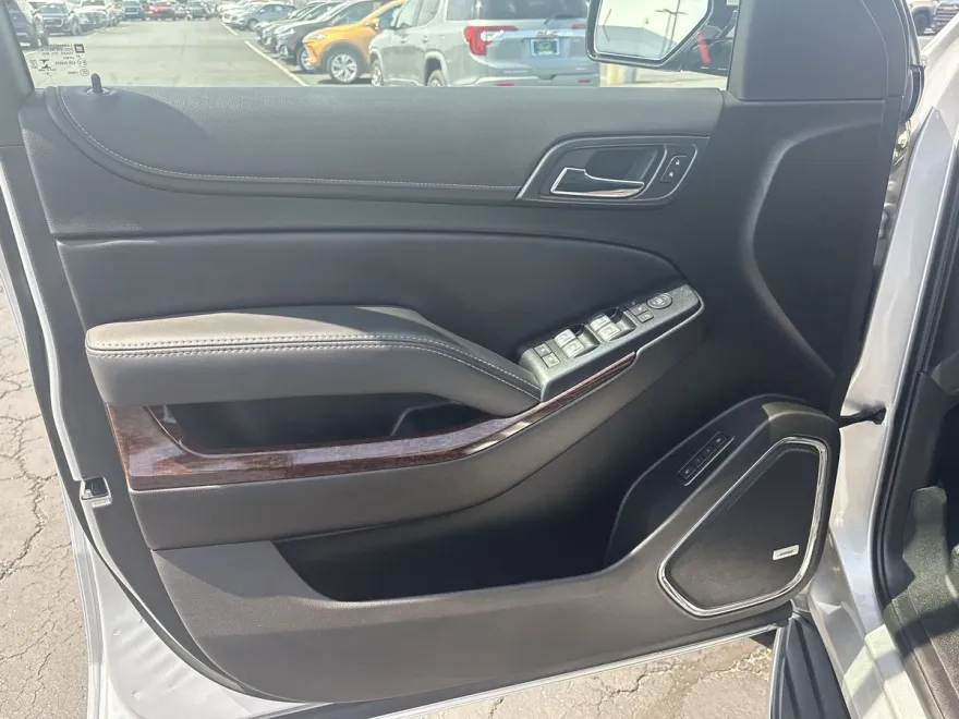 2019 Gmc Yukon SLT photo 1