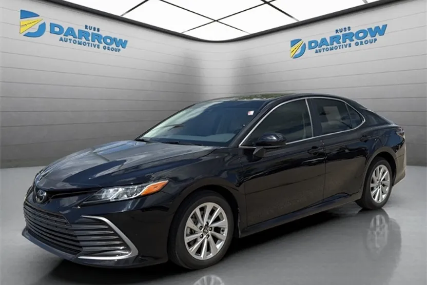 2024 Toyota Camry LE photo 1