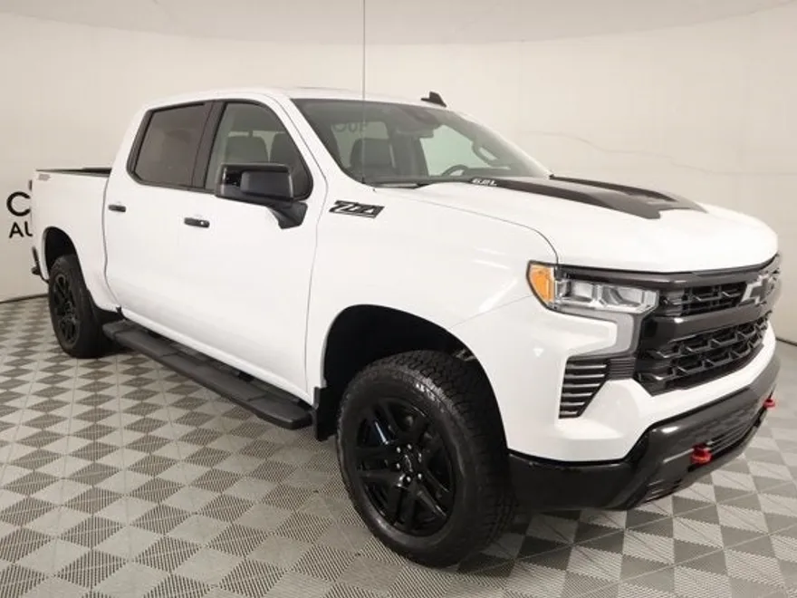 2025 Chevrolet Silverado 1500 LT Trail Boss photo 1