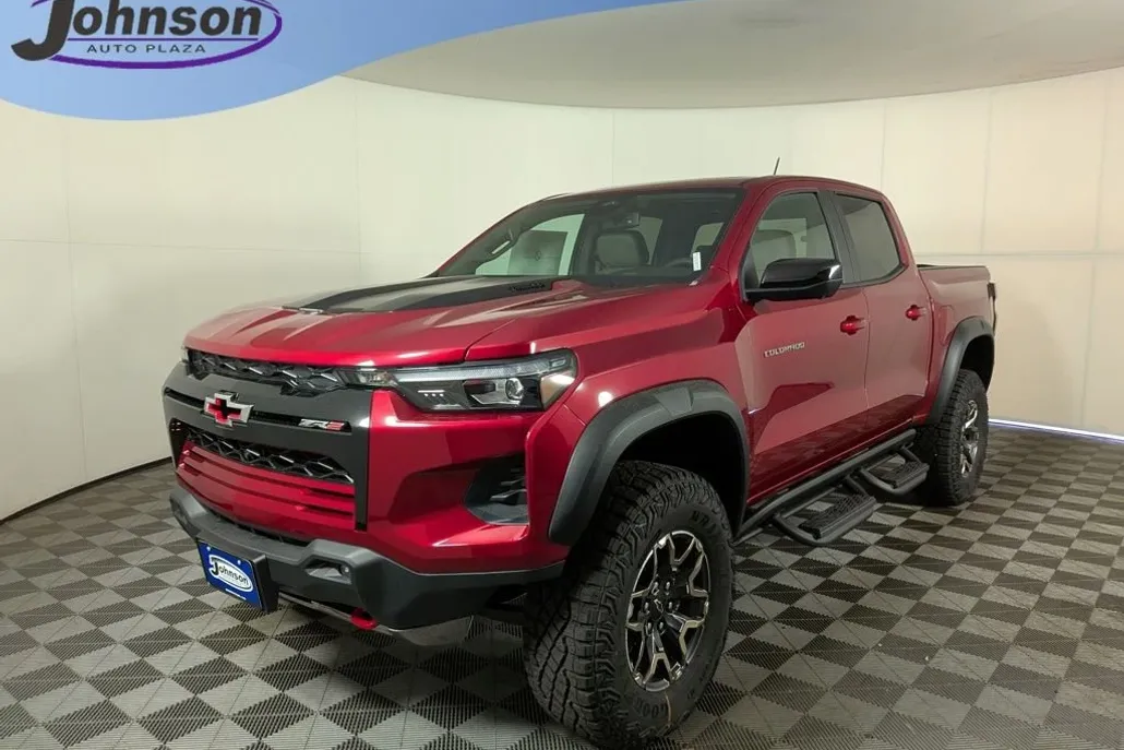 2025 Chevrolet Colorado ZR2 photo 1