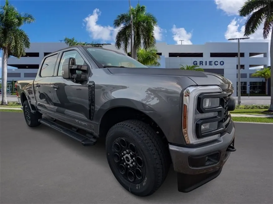 2025 Ford F-250 Lariat photo 1