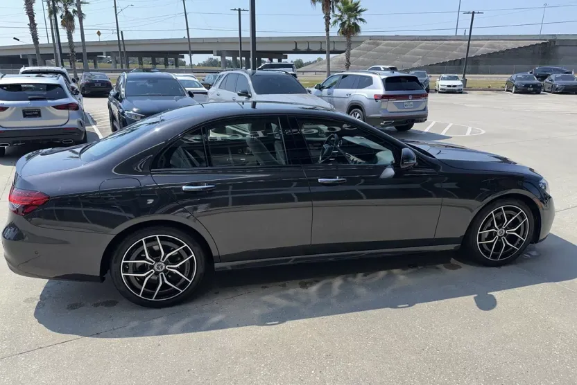 2023 Mercedes Benz E 350 photo 1