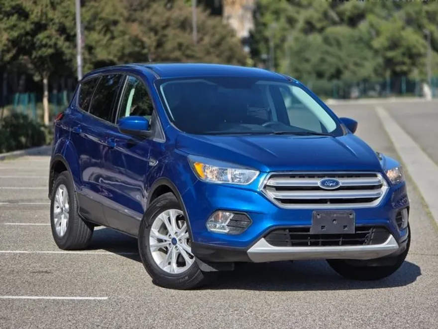 2019 Ford Escape SE photo 1