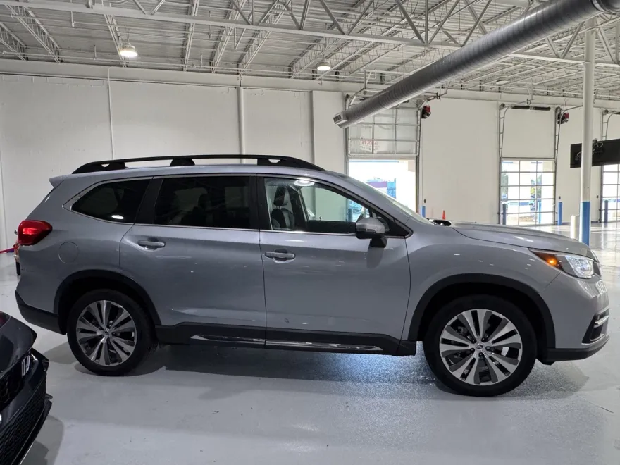 2021 Subaru Ascent Limited photo 1