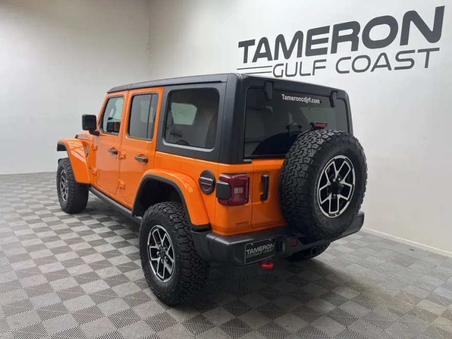 2025 Jeep Wrangler Rubicon photo 1