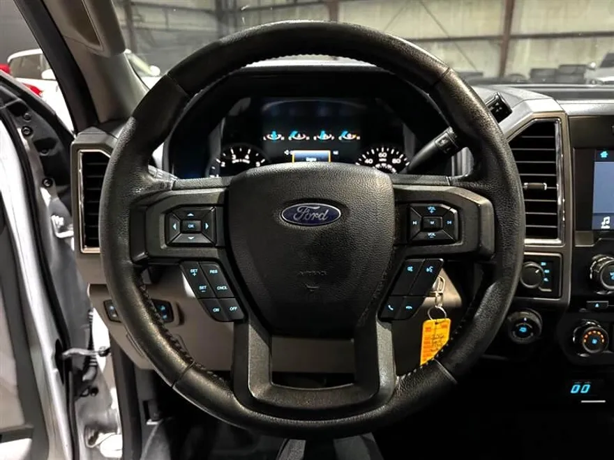 2016 Ford F-150 XLT photo 33