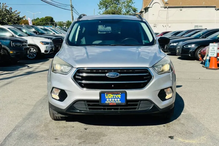 2017 Ford Escape SE photo 1